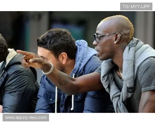 巴洛特利闪耀米兰赛场，惊艳表现点燃球迷热情